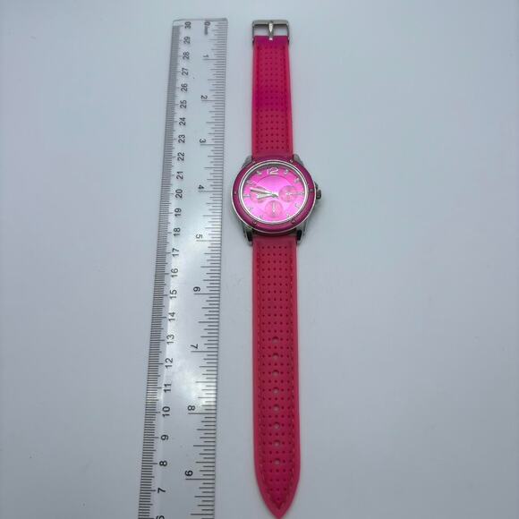 Pink Quartz Watch - Picture 2 of 3